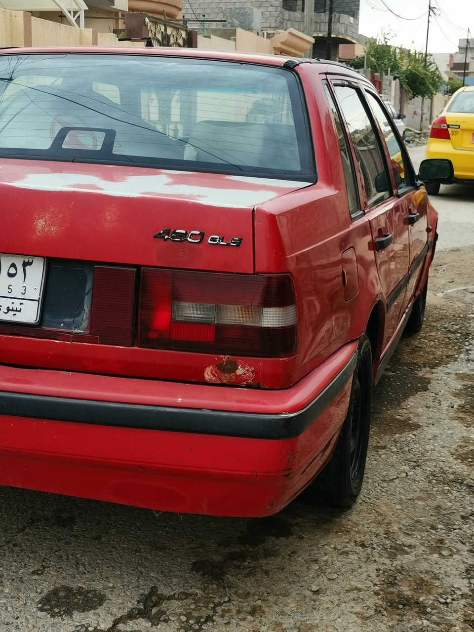 فالفو 460
السياره بسمي شرط التحويل 

كابون بانزين 

محرك كير شرط

غرفتها نضيف 

مكان السياره موصل 

سعر 23 

***********
