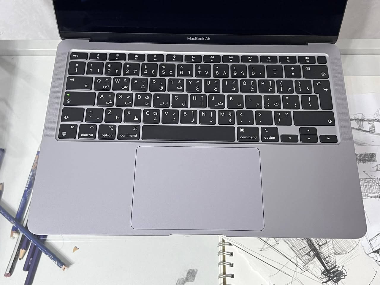 MacBook Air M1, 2020
الجهاز نظيف كما موضح 
نسخة شرق اوسط بعده داخل الضمان وياه كامل الملحقات (الشاحن و الكارتونة) 
الرام ٨ والتخزين ٢٥٦ كما مذكور في الصور ادناه 
رايده ب٧٥٠ الف 
مكاني بغداد العامرية
متواجد على الماسنجر


**إذا كنت صاحب هذا الإعلان وتريد حذفه لأي سبب، رجاءا أرسل رسالة إلى الدعم الفني**