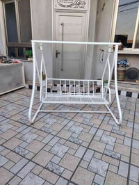 مرجوحه للبيع السعر 100 وبي مجال الشراي يتصل على هذا الرقم07714925217