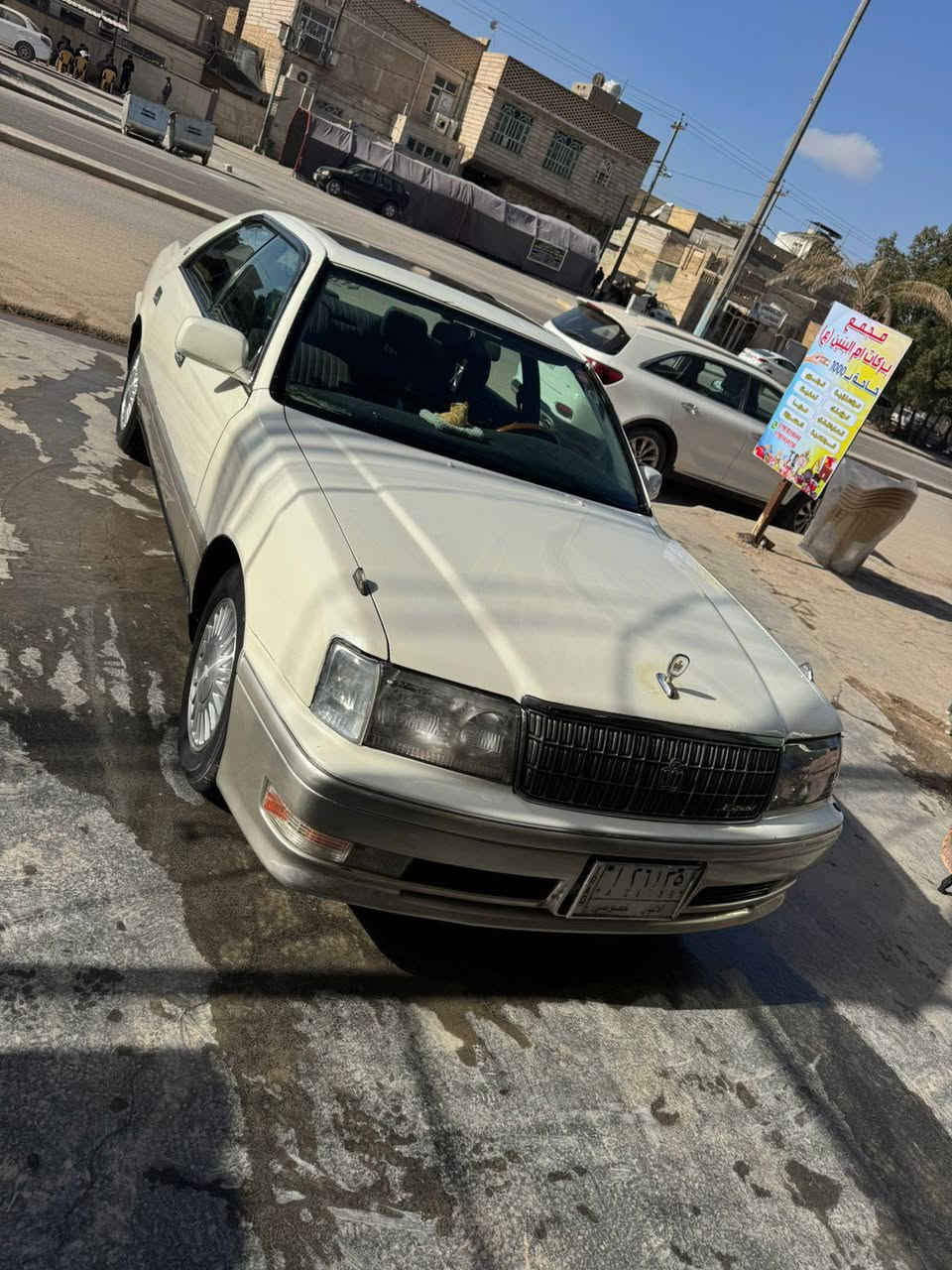 السلام عليكم للبيع راس الثور فلات فول مواصفات فتحه السياره بيه تبديل  قمار علمود الفتحه السياره كلش جديده محرك حاويه قبل يومين شاده السياره جديده كلش بسمي مداور نفس اليوم السياره مكفوله من الضربه بيه طخه بسيط بلايت الامامي الأيسروالباقي مكفول عوزه دشبول بس لن ظشبوله موحلو اذبل حك الدشبول بس مكاني بلنجف النجف الاشرف الكوفة سايدين ميثم التمار السعر 77 عليه غرامه مروريه 4ورقات ينكطعن من السعر  للاستفسار ***********
