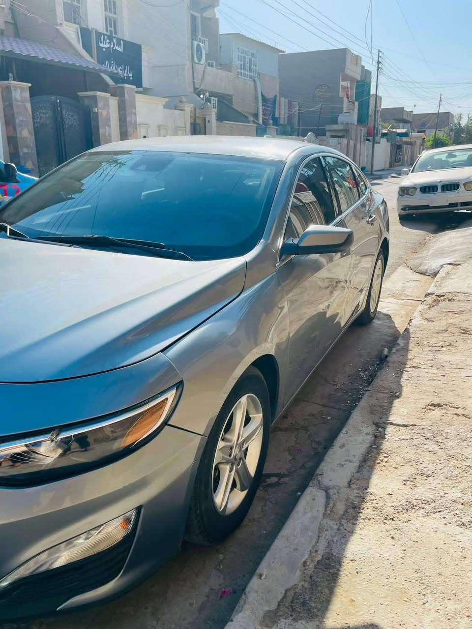 السلام عليكم
ماليبو للبيع مديل 2024 
لون:سمنتي 
فئة:LT
رقم:فحص مؤقت
الضرر:بابين وجاملغ 
والسياره خير من الله وتبريده خير من الله وتحويل ثاني يوم وسياره كلش كلش حلوه والحادث مرفق بل صور شاشه تبريد قطعتين 
العنوان:بغداد الأمين الثانيه قرب جامع النقيب 
الرقم:***********
