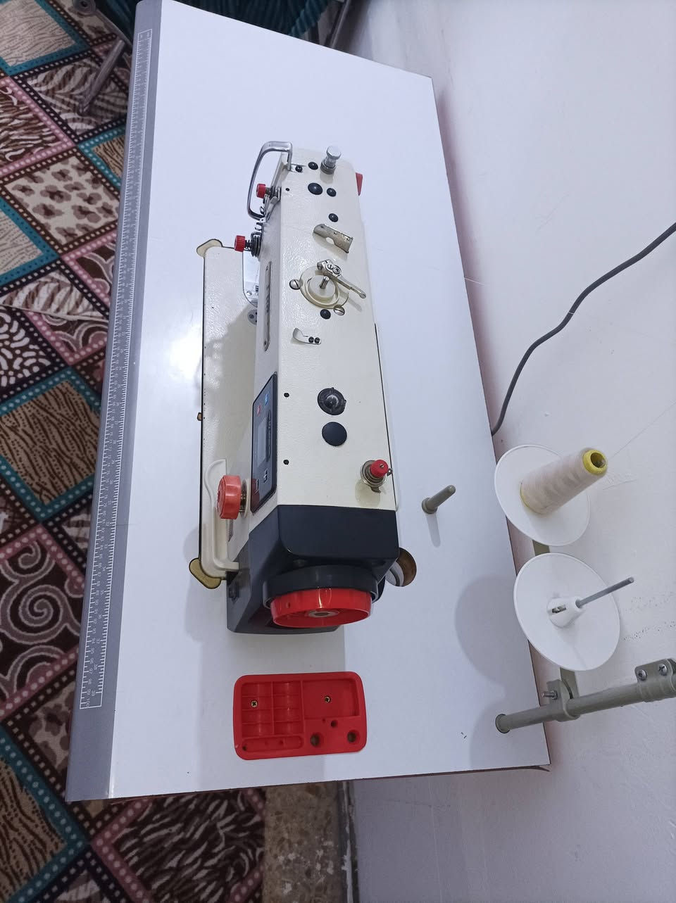 سلام عليكم مكينه جاكيت نضافته تسعين بل ميه شغله حلو  وتكله نضيف مكينه ناعمه يعني مال خبزه الي يحب يقتنيها  يدلل المكان النجف سعره 300وقابل للتفاوض الرقم ***********
