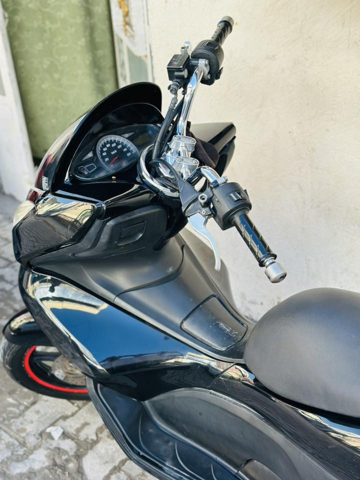 سلام عليكم دراجه بي سي اكس للبيع دراجه حلوه وكفاله عامه ما عده بيها كلج خلفي مكينه 150مكاني بغداد رقمي ***********
