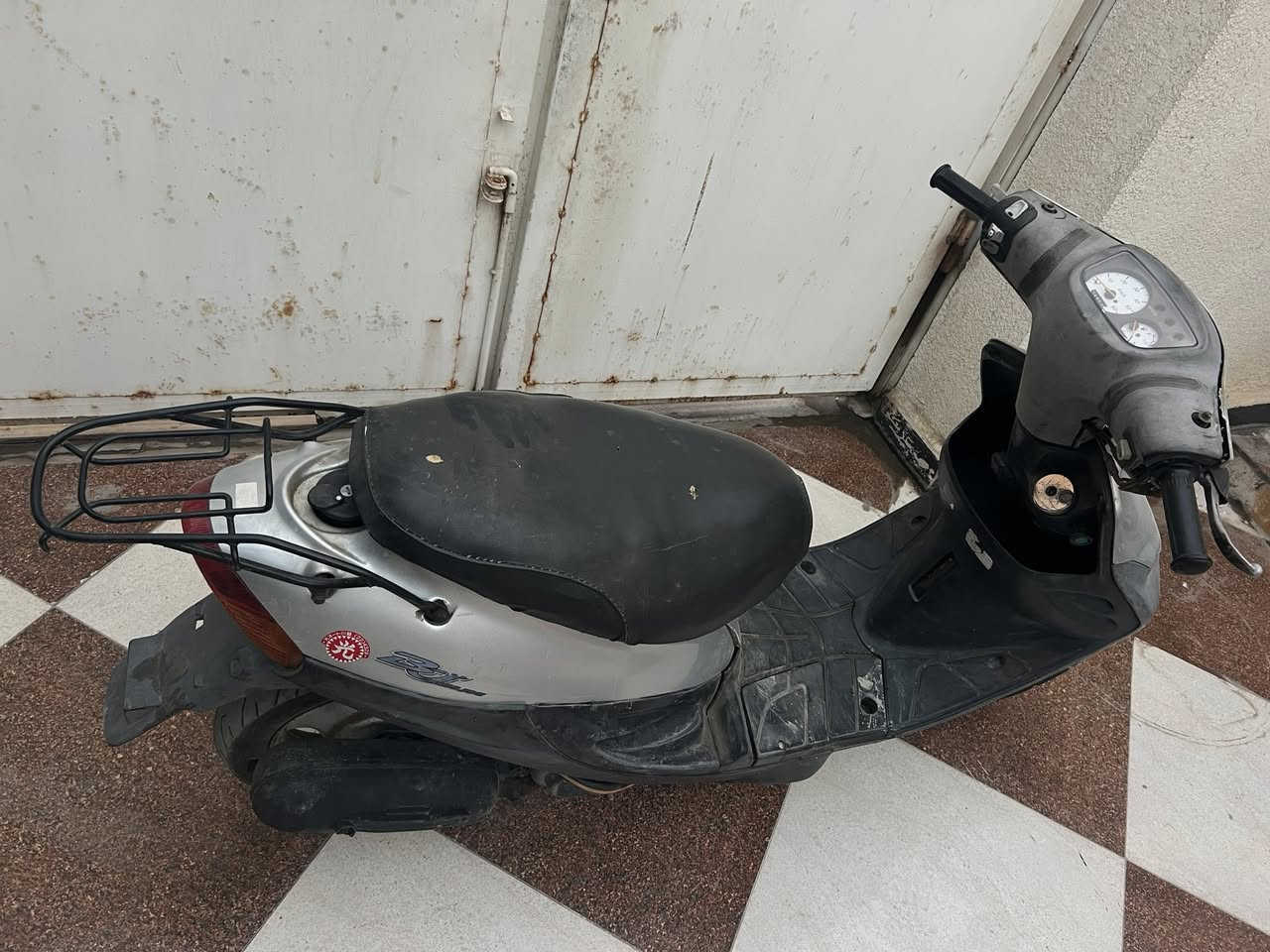 🛑🛑🛑🛑 دراجه 9 زروف للبيع  جاهزه من كلشي شلعه فول وسرعه فول ونضافه شوفت عينك ناقصهه فقط  باتري.                       .مكاني القرنه الشرش سعررررررررر مناسب ***********
