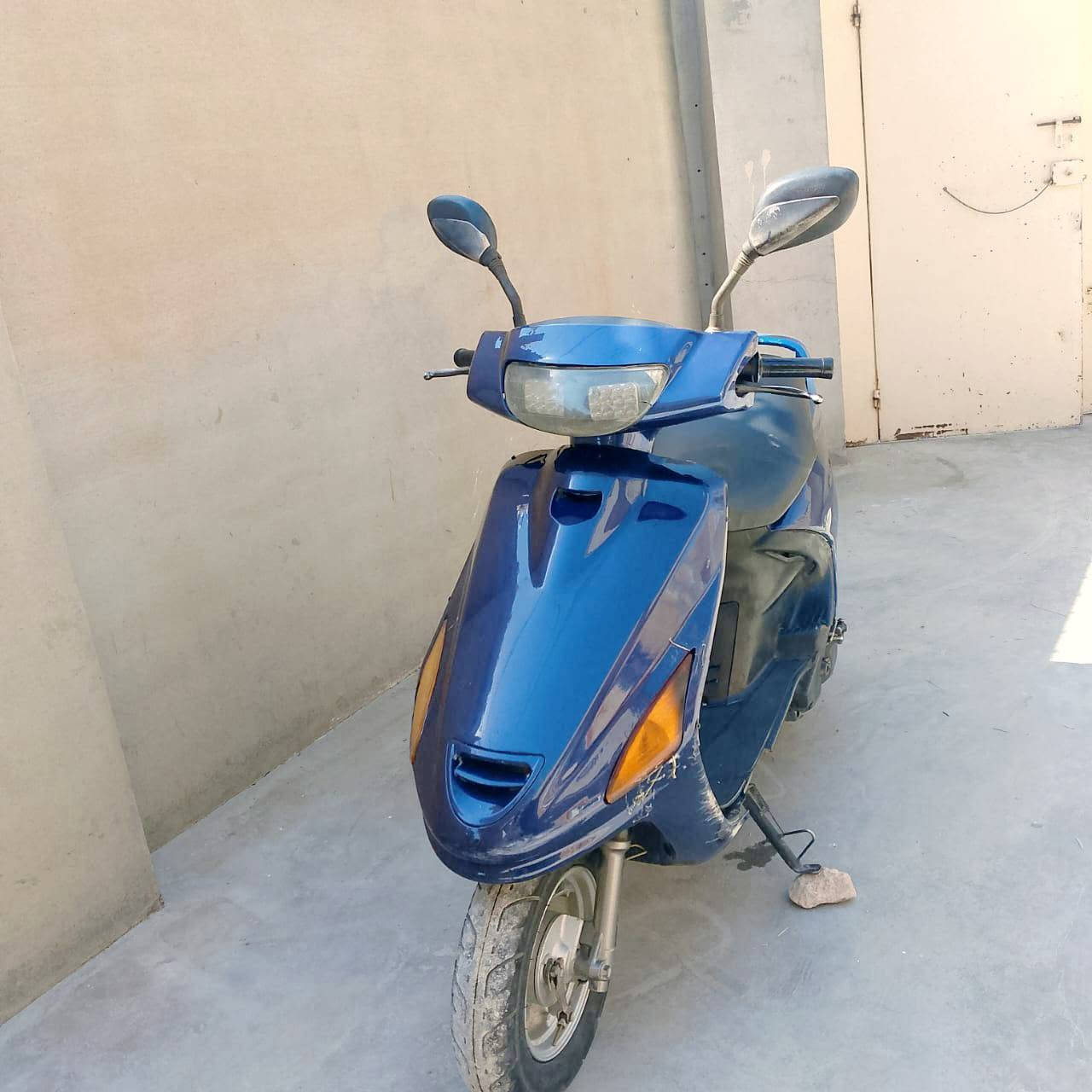 سلام عليكم دراجه للبيع فراشه مكينه معمرجديد دراجه نظيف كدام عينك سلف هندل شغال كل شي شغال دراجه جاهز سعر خاص ***********.  ***********
