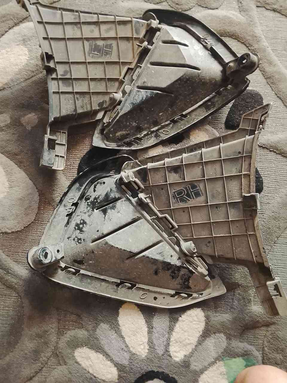 سلام عليكم
عندي هوايات k3 اصلي مال وكاله
 وقبق هوك اصلي مال دعاميه اماميه 
للبيع ***********
