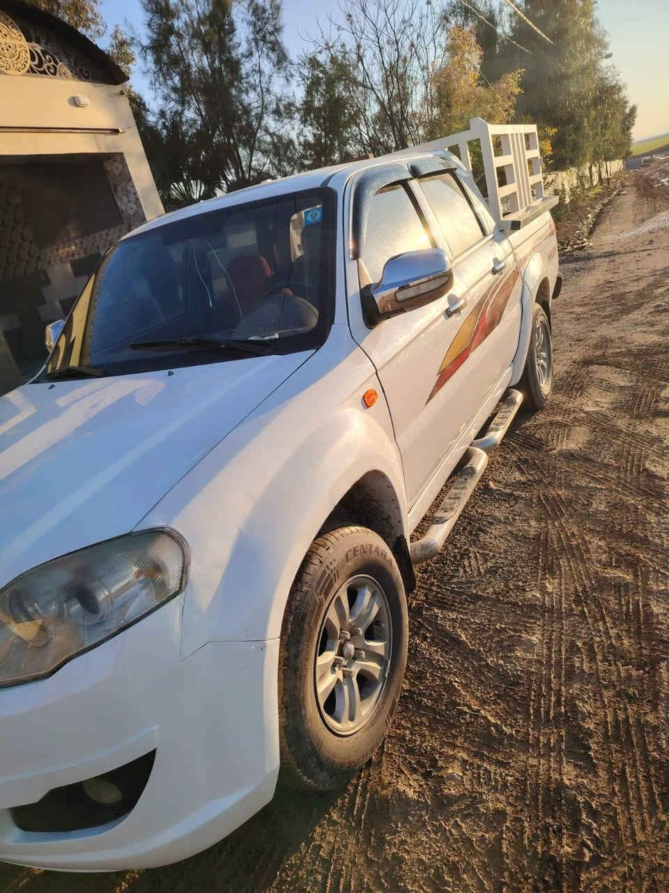 سلام عليكم للبيع بيكم سكاي موديل 2012 رقم نينوى بسمي 
سنويه جديده ورقم جديد  
فقط ملاحظات بسيطه
محرك ما مفتوح
*********** رقم صاحب السياره
السعر 95 وبيها مجال مكلف بل نشر
