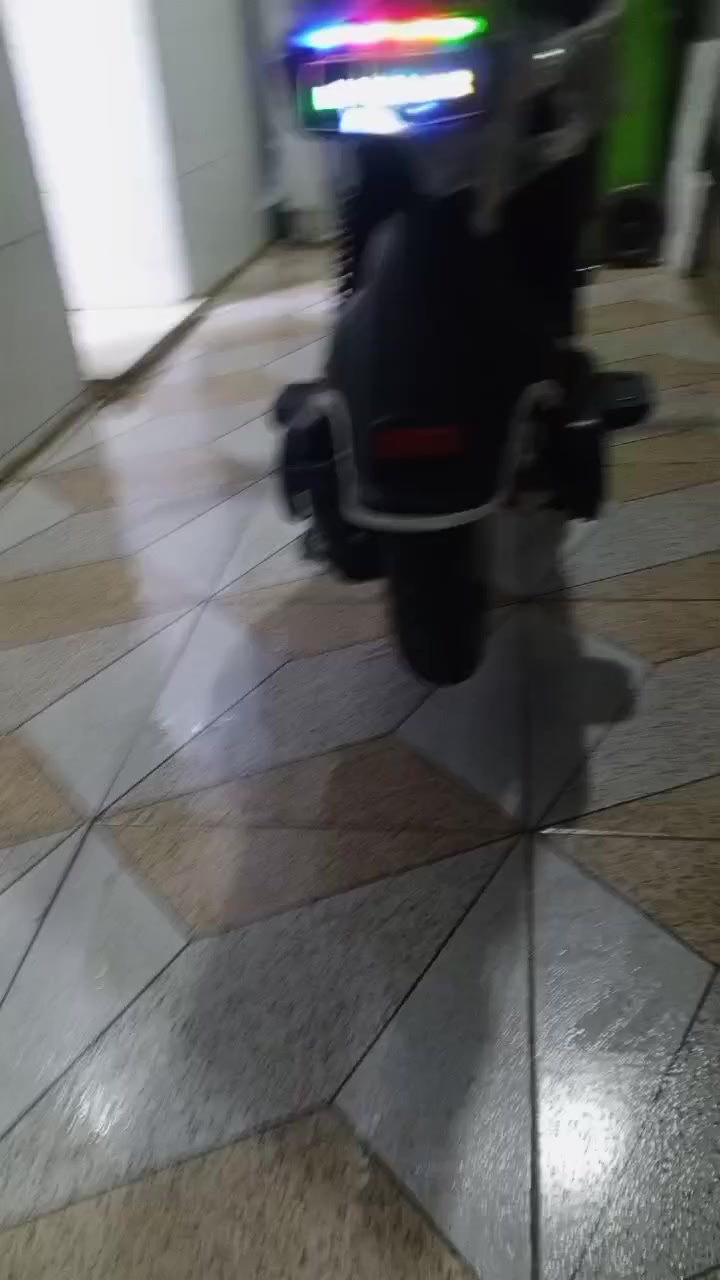 سلام عليكم شباب دراجه شحن 0/9 للبيع دراجه جديده مثل البصوره400وبيه مجال مكاني حله  ابو غرق ***********
