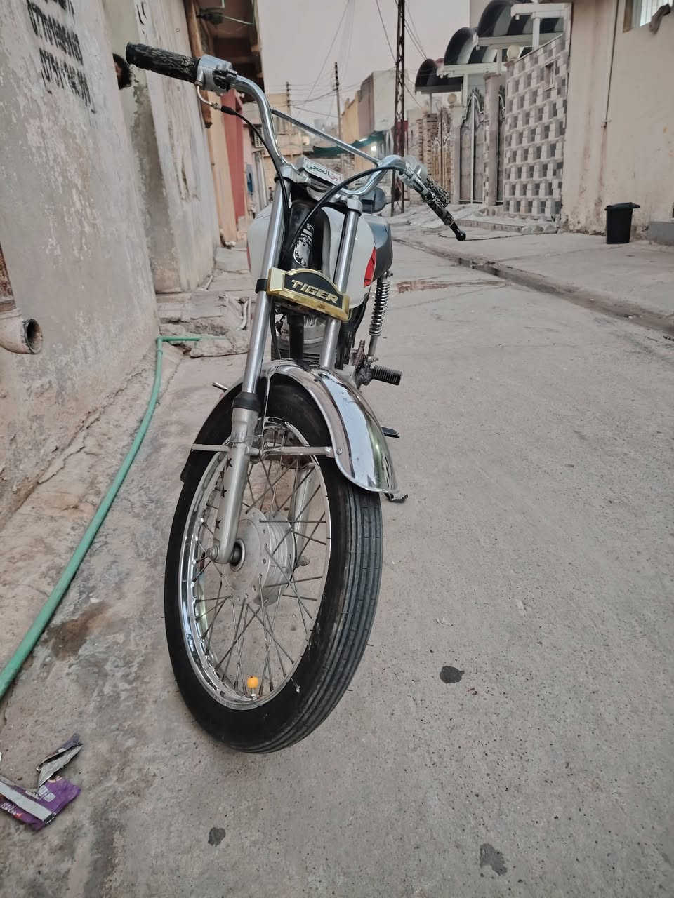 ماطور بارت للبيع 99999مكينه معمره سعره 270 قفل مكاني جانب ال أيسر


**إذا كنت صاحب هذا الإعلان وتريد حذفه لأي سبب، رجاءا أرسل رسالة إلى الدعم الفني**