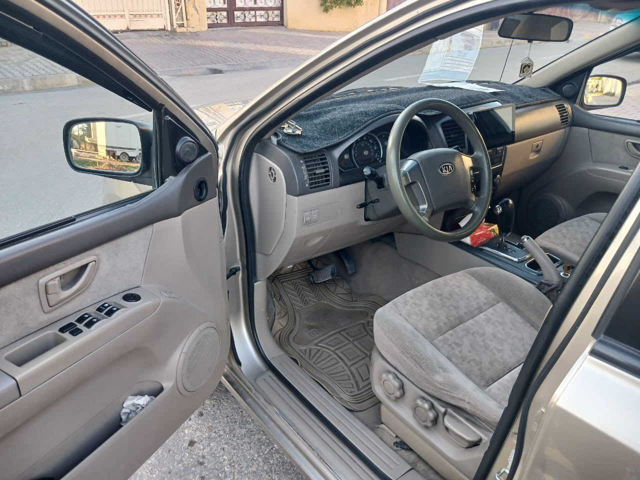 للبيع موديل ٢٠٠٨ كفاله عامه ***********
