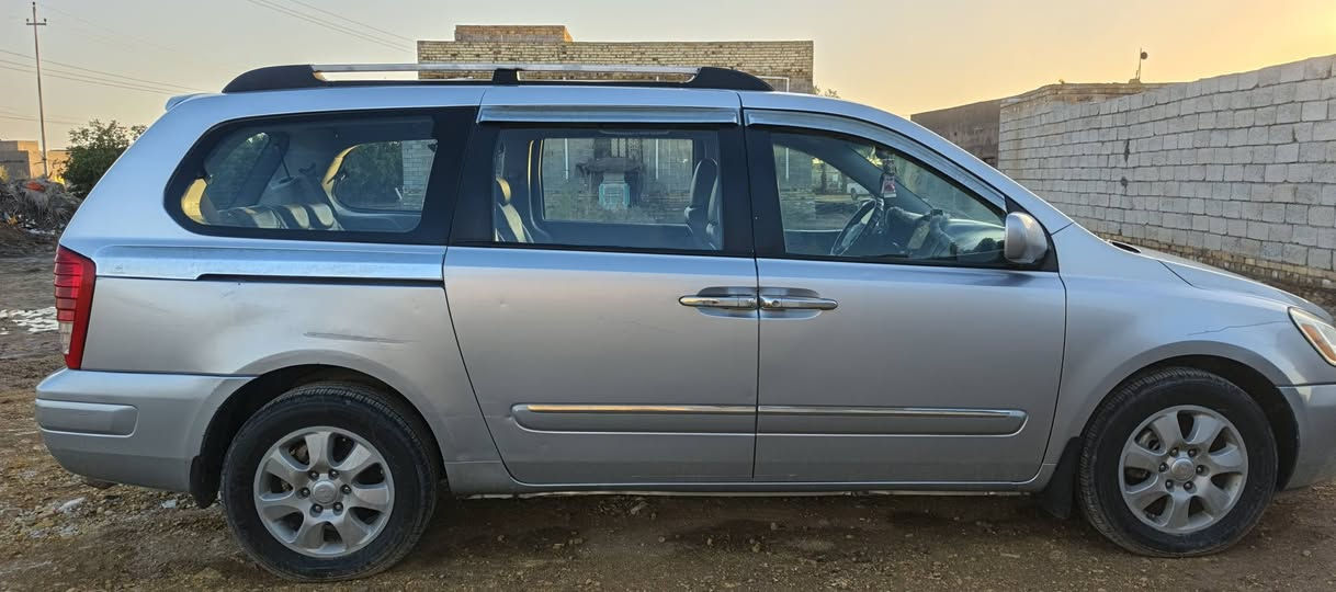 سلام عليكم
سيارة هونداي انتر ويج سبعه راكب موديل 2008 فول مواصفات من عدم البصمه كشن كهربائي باب كهربائي جنطه كهربائي سيارة مكينه وكير مكفولات وسونارهه بيهة سنويه بسمي لل27 رقم بغداد إنكليزي المكان الرميثة رقم الهاتف (***********)
