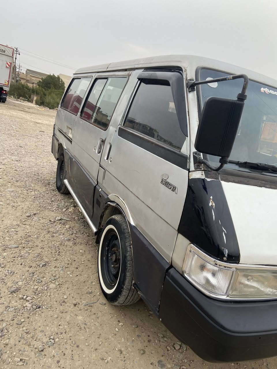 السلام عليكم كيا بستا للبيع موديل 1994 كير ومكينه وكسن خير من الله تخم تايرات جدد كهربائيات كله شغاله المكان الدوره حي اسيا رقم الهاتف ***********/***********
