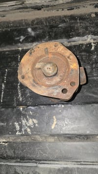 عندي تاروسه هواء ٢بستم مال اتيكو  ٨برغي مع طاحونه وتخم انجكتر ونوزل  م...