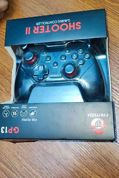 يدة تحكم ماركة fantech الأصلية مامستخدمه نهائياً بالباكيت السعر ١٠ الاف سعر نهائي للعلم تنباع ب١٥
العنوان طويرج الرجيبة تواصل على الرقم ***********
