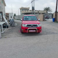 تويوتا هايلوكس للبيع موديل2011گير اوتوماتيك  الإستفسار07832990515