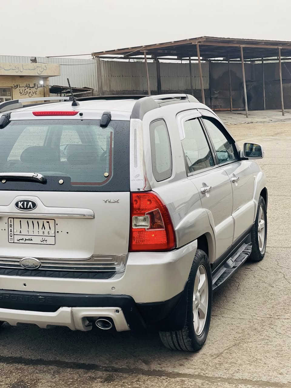 السلام عليكم سبورتج موديل 2009خليجي رقم بابل مكفوله كفاله عامه مواصفاته فتحه كشنات جلد اشاير بل مري شاشه كامره حساس خلفي تدفئه بل كشنات مكينه2000دوش مامفتوحه ماشيه180سياره جديده كلش وجاهزه مابيه اي نقص كير ومكينه تبريد حداديه كله مكفول السعر 118الشراي يتصل مكاني بابل مركز الحله ***********
