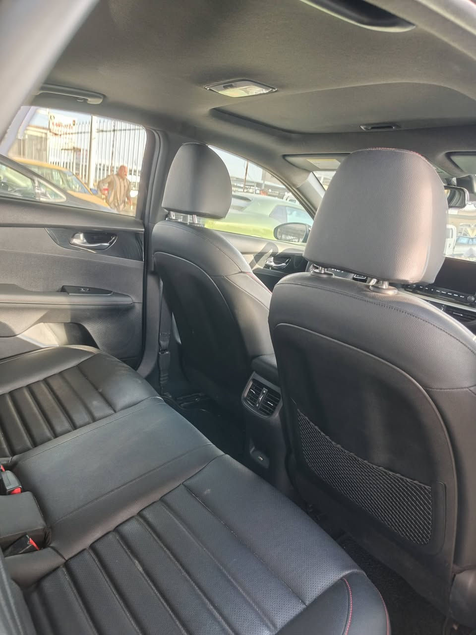 السلام عليكم
فورتي ٢٠٢٤  GTماشيه ٢٤ ألف مايل 
فول موصفات 
كشن حار +بارد
السياره فتحه سقف 
السياره مكفوله من الصبغ 
رقم بغداد بسمي 
مكان السياره بغداد  
السياره صدر مكينه كير بوضع الشركه 
***********واتس 
***********واتس
