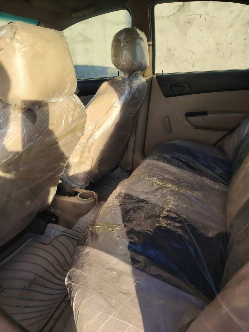 السلام عليكم..
سيارة افيو مؤسسه ٢٠١١ رقم كركوك احمر شرط مابيها لا طخه ولا تبديل..
محرك صرف كير شرط
رقم الموبايل :***********
اسيا:***********
ادمن وافق..
