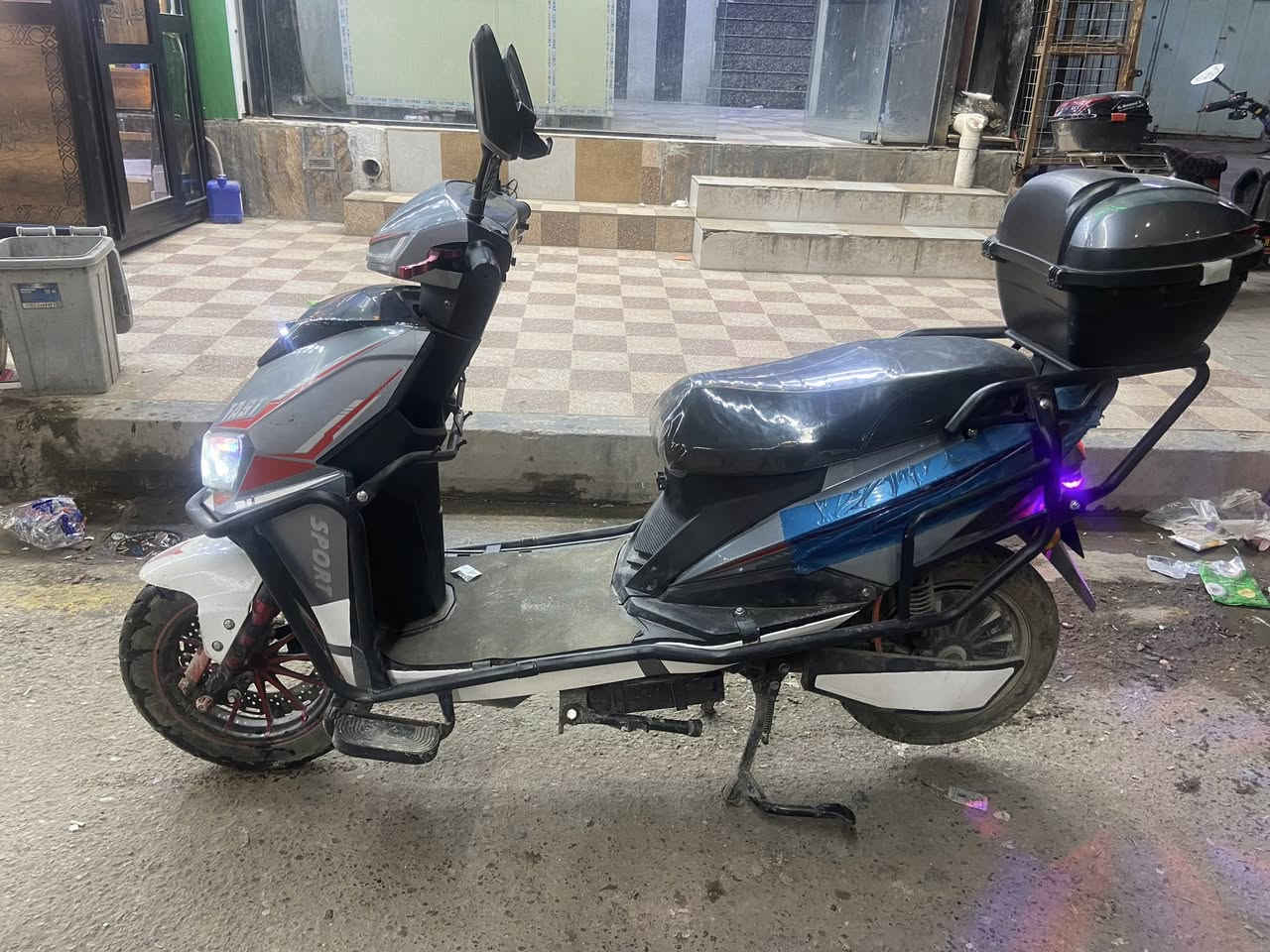 موطور شحن للبيع موديل 2025 بطاريات مفوله الله شاهد مصار شهرين من شتريته شراي  تواصل وياي واتس اب فقط ***********
