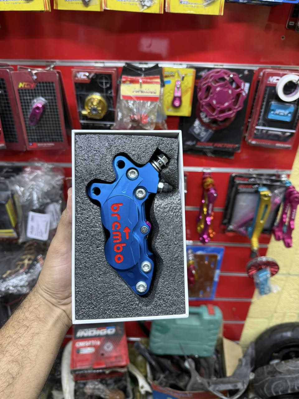 محل مستر ماكس للدراجات النارية 
شتحتاجون للماكس موجود 
ترويد /تصليح/ اداوات احتياطية/ زيوت 
بغداد/ زعفرانية/ نهايه شارع معهد مجاور المدرسة الصفرة


**إذا كنت صاحب هذا الإعلان وتريد حذفه لأي سبب، رجاءا أرسل رسالة إلى الدعم الفني**