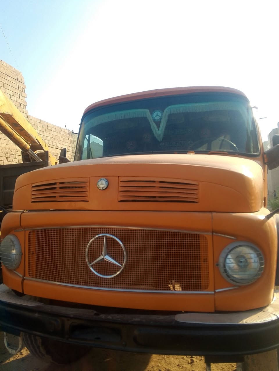 اقجم البيع موديل 81 قمارة مصبوغة عام و شاصي مطول رقمه نينوى 
***********
