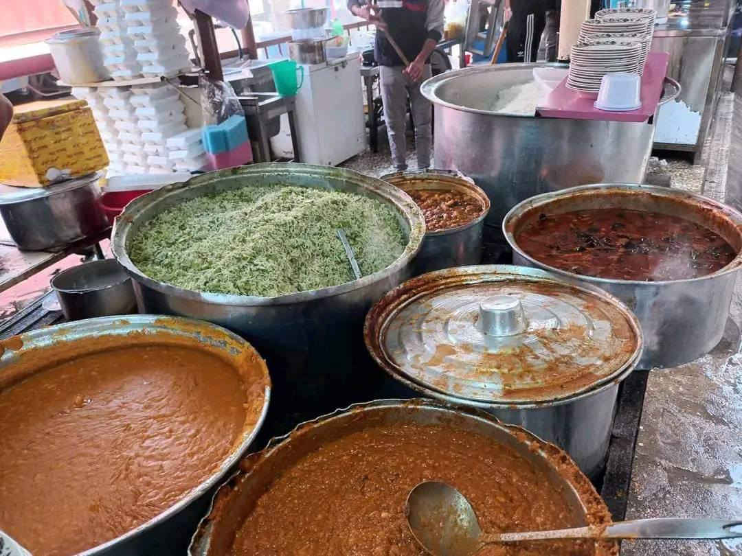 شواي دجاج مشوي ومحشي وطباخ شرقي عام متفرغ حاليا ***********
