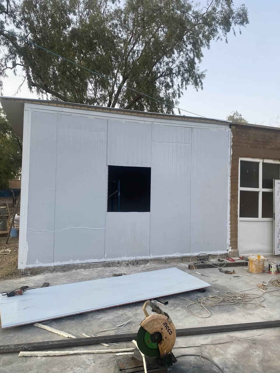 حدادة عامة كرفانات ***********
