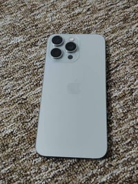 15 برو ماكس ذاكرة 256 نضيف وكالة مامفتوح ابد ومداري ومنتبهلة واحبه اكث...