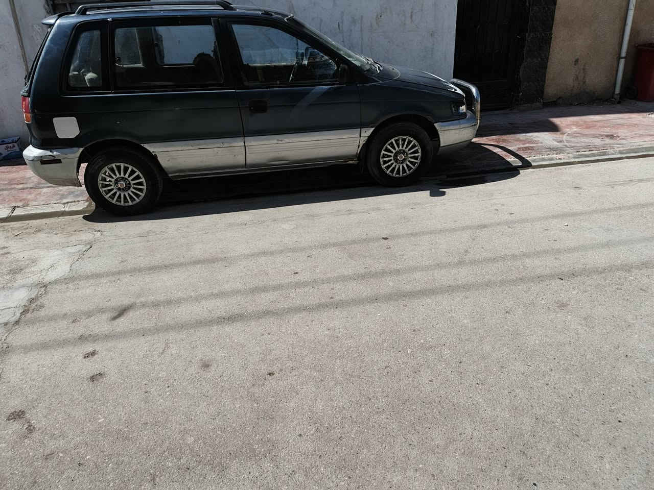 سيبوشي للبيع
رقم ديالى 
السعر المطلوب؛:20ورقةة
رقم الهاتف/***********
