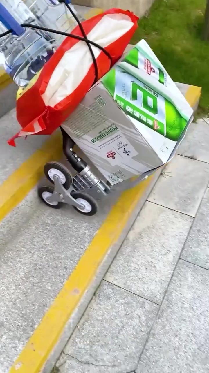 السعر/40.000
تعبت من حمل الأغراض الثقيلة؟ 😮‍💨

هاي العربانة حلّك الذكي 🔥

خفيفة، قوية، وتنطوي بسهولة

عجلات خاصة تصعد وتنزل الدرج بدون عناء

ارتفاع قابل للتعديل حسب راحتك

مثالية للتسوق، السفر، ونقل الكراتين

رتّب شغلك ووفّر جهدك 💪
التوصيل
بغداد/3.000
باقي المحافظات/5.000


**إذا كنت صاحب هذا الإعلان وتريد حذفه لأي سبب، رجاءا أرسل رسالة إلى الدعم الفني**