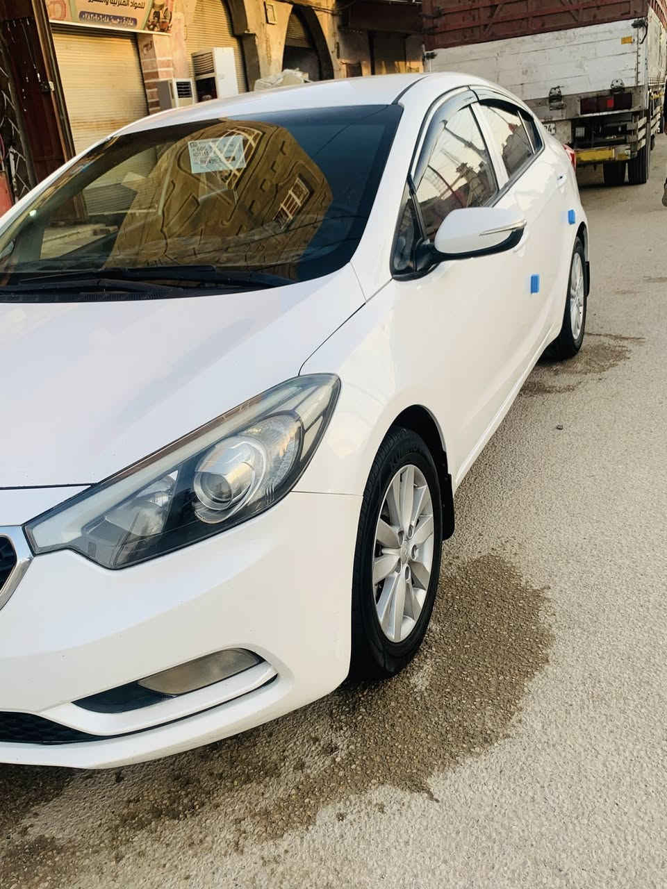 سلام عليكم سيراتو موديل 14 رقم بصره الدولي شرط التحويل مكينه 1600 مامفتوحه السياره كفاله صبغ وفتح عده البارد ماشيه 115 الف السياره خير من الله جاهزه من كلشي مكاني ناصريه ***********السعر 122 وبيها مجال
