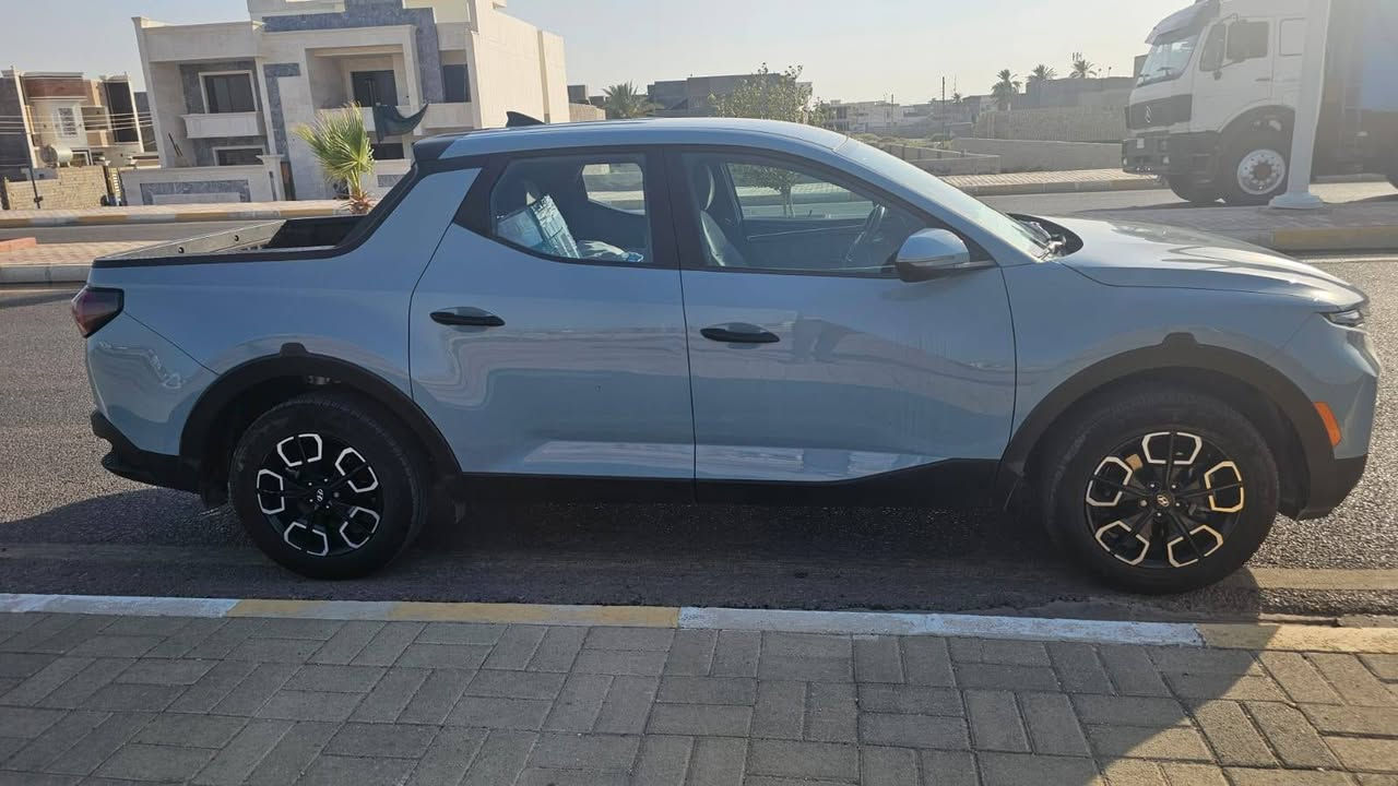 للبيع: هيونداي سانتكروز موديل 2022 🚗✨
السيارة بحالة ممتازة وجاهزة للاستخدام، لا تحتاج أي مصاريف إضافية.. "شغل وتوكل".

​المحرك: 2500 تنفس طبيعي.
​الممشى: 77 ألف كيلومتر.
​ تحكم ستيرن، تحديد مسار، كروز سرعة، تدفئة كشنات، شاشة كبيرة، وتبريد ثلج.
​حالة السيارة: كاملة وممتازة، حادثها واضح وموجود صور السونار. ( ايرباك البرده جهة السايق مرجع مقامه) 
​التحويل: تحويل ثاني يوم.
​السعر: 185 (وبيه مجال بسيط).
​للاستفسار والتواصل: ***********.
