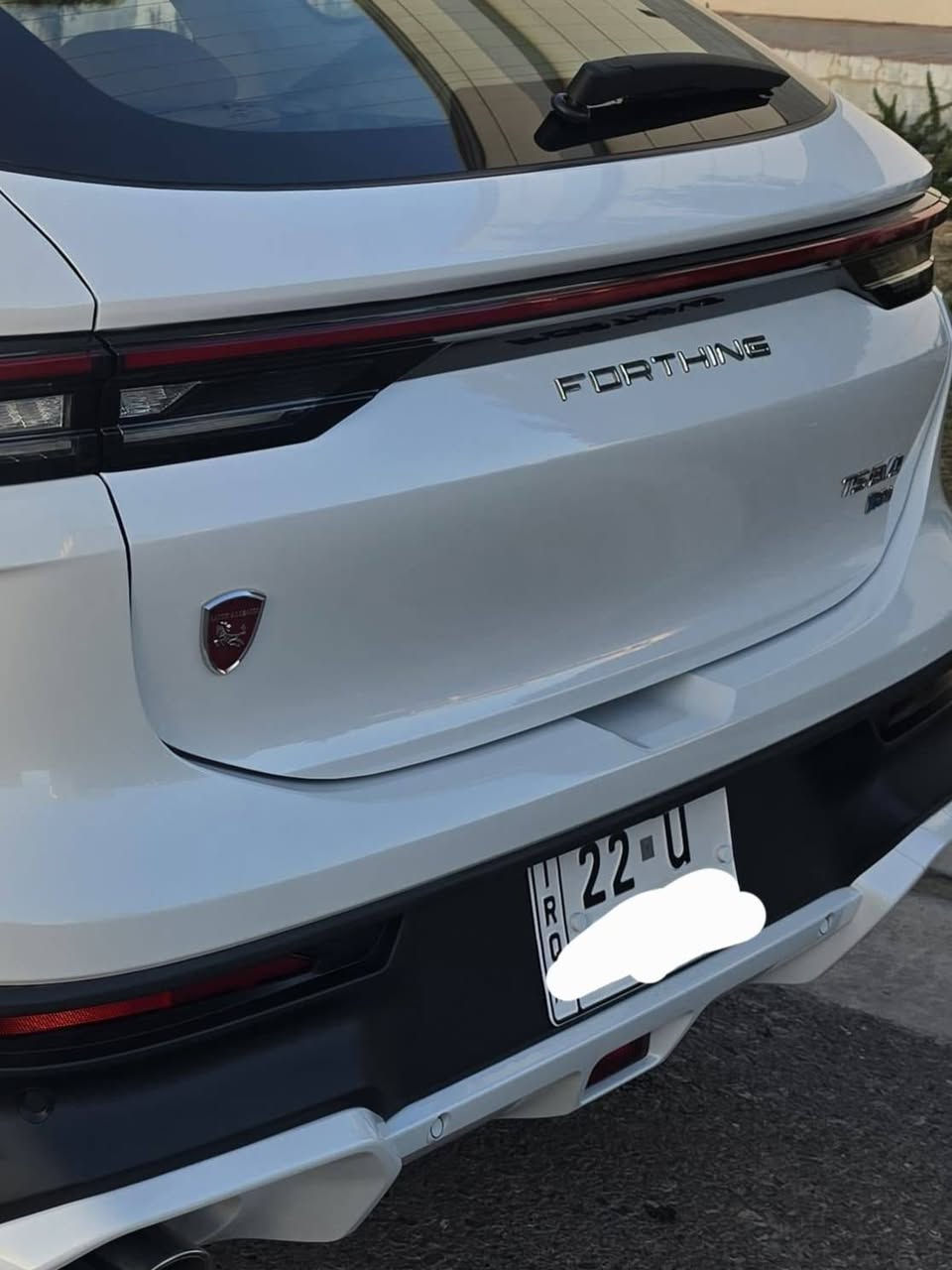 للبيع T5 EVO HEV هايبرد
السلام عليكم  
للبيع فقط 
السيارة فوول 1/1 و بضمان الوكيل شركة ليث العبيدي 6 سنوات او 200 الف كيلو 
ماشية 5700 كم فقط

(( نسخة الهايبرد ))محرك و كير من ميتسوبيشي اليابانيه اقتصادية و نشطه و رزنه جدا

السيارة بوضع الشركة و بأسمي مرقمه اربيل و موجوده باربيل و جاهزة و مع فحص و هزة جديدة و السيارة مدللها كلش بالصيانة و الدورية و البانزين و الغسل و كل التفاصيل

مواصفات:
مقاعد جلد مع تدفئة و تبريد و مساج
بانوراما مع نجوم روز رايز و انارة محيطية متعددة الالوان
دخول ذكي بصمة و تشغيل ذكي
كاميرات 360 درجة مع حساسات
شبابيك اوتو و صندوق كهربائي
فوول انارة LED داخل و خارج اوتو
حساس ضغط الاطارات وحساس المطر اوتو 
رادار تفاعلي و مثبت سرعة ذكي و نقطة عمياء و تسخين المرأة
ثلاجة داخلية و قطعة تبريد خلفيه مع منافذ للشحن 
كل انظمة السلامة و ايرباكات كاملة 

الاضافات على السيارة :➕️
سيرفس مدفوع لمدة سنتين في الشركة (اكسترا)
تاير سبير مع كامل العده (سيارات الهايبرد تجي بدون سبير)
قطعة كار بلي و اندرويد اوتو وايرليس
كاعيات كاملة مع الصندوق مع تغليف جلد للستيرن

السعر 22000 دولار

*********** يوجد واتساب
شكرا لكم 🌹🌹
