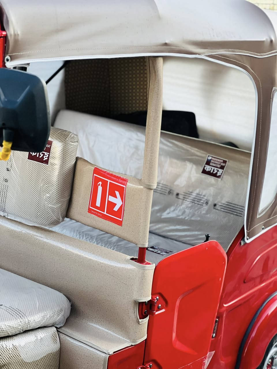 السلام عليكم تكتك للبيع كفاله نضيفه حيل وجاهزه من كلشي كبل لشارع رقم وسنويه بسمي تحويل ثاني يوم السعر 8ونص وبيه مجال  مكاني بغداد الزعفرانية الاتصال ***********
