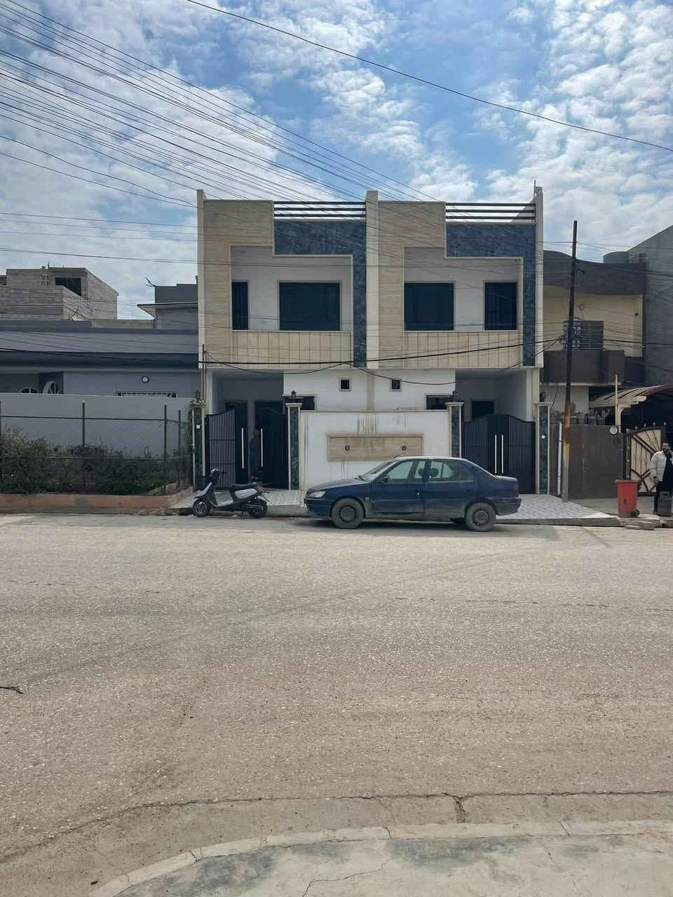 🏡 دار للبيع في حي السماح والسعر مناسب 🏡

🚧يقع عل شارع تجاري بعرض 20 متر
📐مساحة 100 متر سند طابو الزهور تحويل مباشر
⚔️طابقين ٣ غرف نوم بناء حديث
⚔️ زيرو ما مسكون فول سيراميك وحلان وسقوف جبس

💡يتأجر مباشرة ب٤٠٠ الف كأستثمار .

✅️للجادين بالشراء يرجى الاتصال على الأرقام *********** *********** ***********
