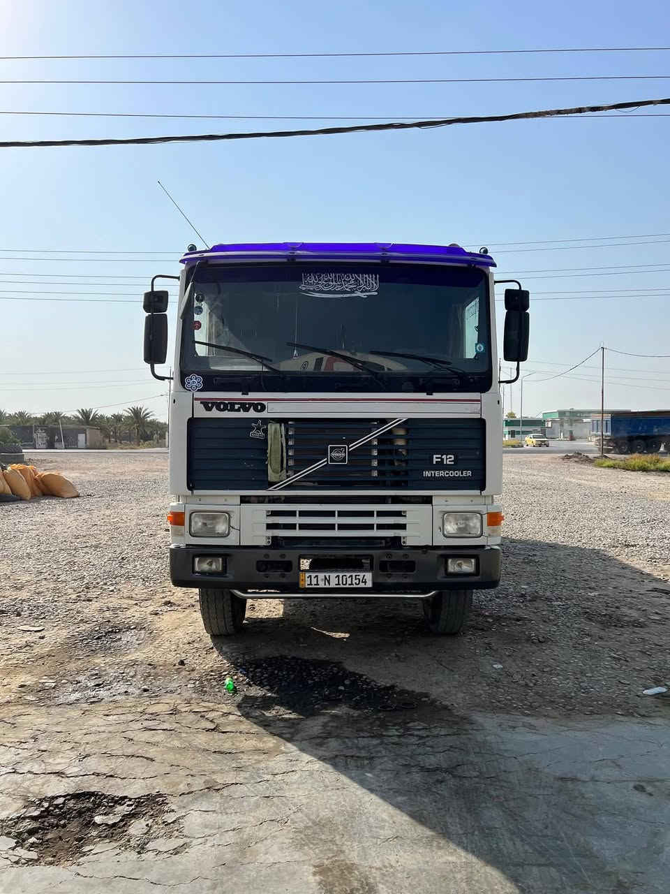 السلام عليكم للبيع فالفو 
مديل 93  مكينه 22مجفته جديد كير 3x3 
مجموعه النكي 
تخم تاير 
رقم بغداد نكليزي  لل 2030 
تبريد 🥶 
الاسعر 290 بيه مجال 
للاستفسار ***********
