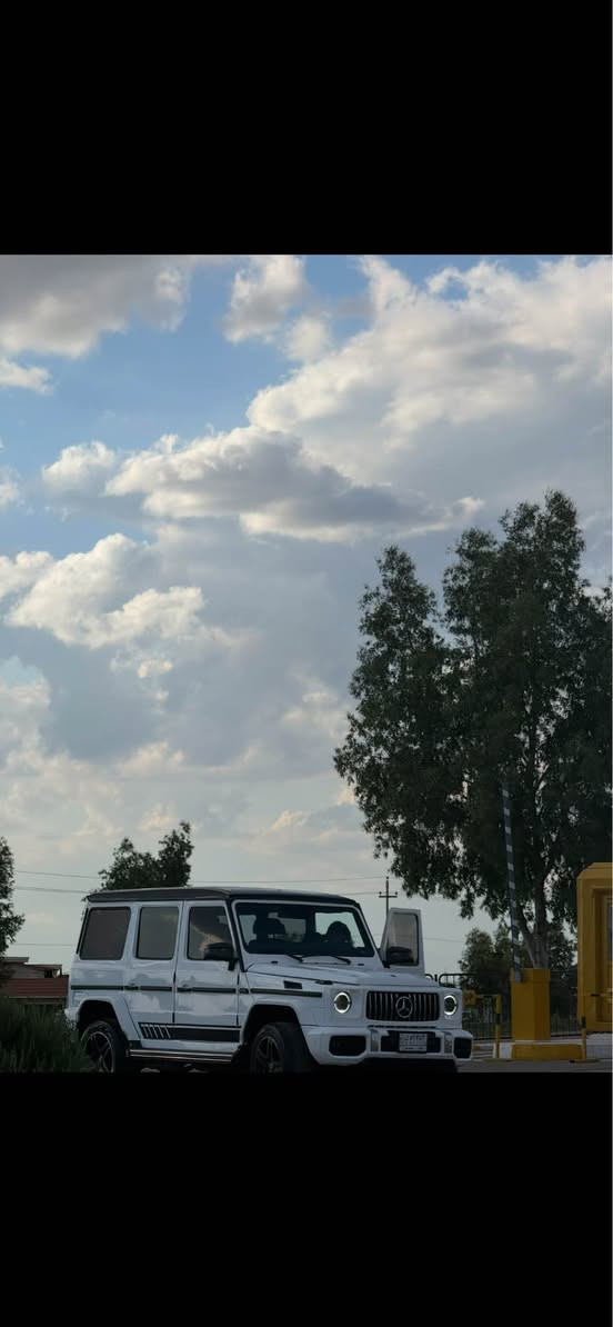 Mercedes G class 2009 
شکلی كامل كراوە بە 2020 
مەکینە 8 پستن لیگزز مەرغوب
وەك بیلادی هەمووشتی
بەسمە و شاشە گەورە 
تەبرید مەرکەزی
ویلی بیلادی سپۆرت
ناو داخیلی کرایتە 2021
سوکانی AMG سپۆرت  
سەقف رۆزرایز شامۆ 
گێری سپۆرت شەفت لە سوکان
سیستەمی گزۆزی نەرمە سەوتێکی زۆر راقی هەیە
تازە کامل سێرفزی بۆ کراوە 
چوار تایەی و ویلی لۆکی بۆ بوسترات
رەقەم بغداد مشروع وەطنی سەنەوی 2027 
سەیارەکە زۆر خاوێنە 
سعر 195 وەرەقە و کەمێک مجال
شوێن // هەولێر
گۆینەوەش دەکەم بەشتێک بەدلم بێت
بۆ زانیاری زیاتر نامە بنێرن لەخزمەت دام . أربيل, العراق


**إذا كنت صاحب هذا الإعلان وتريد حذفه لأي سبب، رجاءا أرسل رسالة إلى الدعم الفني**