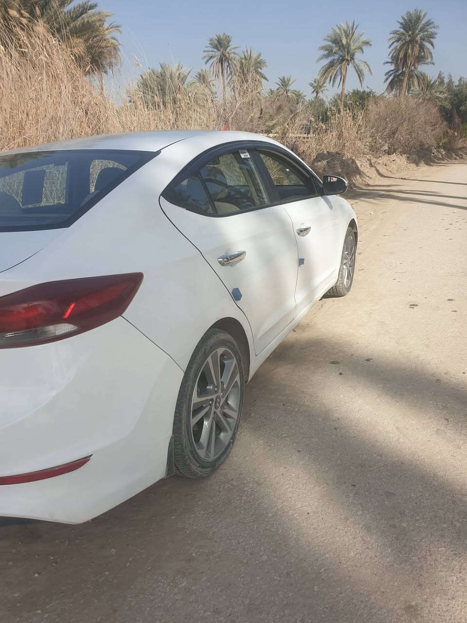 السلام عليكم النترا موديل  2017خليجي رقم أربيل السنويه نافذه ب 2022بسم كردي ياخذ تحويل وكله ورقه غرمات ماعليه بيه صبغ بالبا الوره الصدر شويه بارد بدايت الجاملغ الامامي الايمن والباقي كفاله مكينه كير حداديه تدفه تبريد اشايره بالمري تبريد خلفي السعر 130وبيه مجال مكاني كربلاء واذا مراوس هم اراوس بصفره رقم الهاتف ***********
