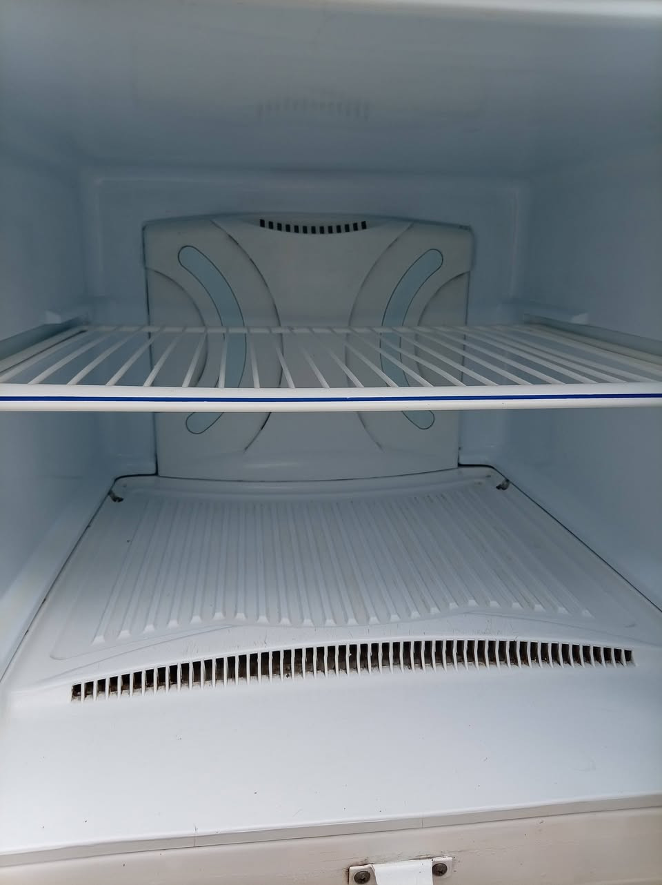 السلام عليكم الثلاجه للبيع المكان البصره مشراق الجديد الشراي يجي خاص


**إذا كنت صاحب هذا الإعلان وتريد حذفه لأي سبب، رجاءا أرسل رسالة إلى الدعم الفني**