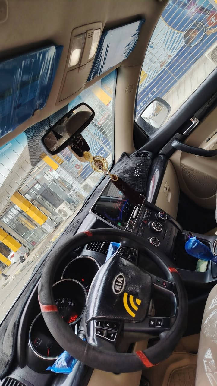 السلام عليكم
سورنتو موديل 2012  رقم صلاح الدين دولي سنويه لل 2030 
خمسه راكب 
محرك 2400 
كير توماتيك 
تبريد تدفئه شرط 
للون ابيض  
سياره جاهزه من كلشي 
صور  ضرر وسونار موجوده بالمنشور 
مكاني شرقاط 
سعر 124 وبيها مجال لشراي  بيع فقط 
***********
