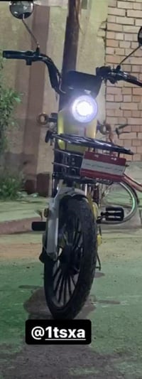 الصفره مكفوله اي شي مابيها بطاريات فول وكلشي بيها فول سعرها ٢٥٠ وبيها ...