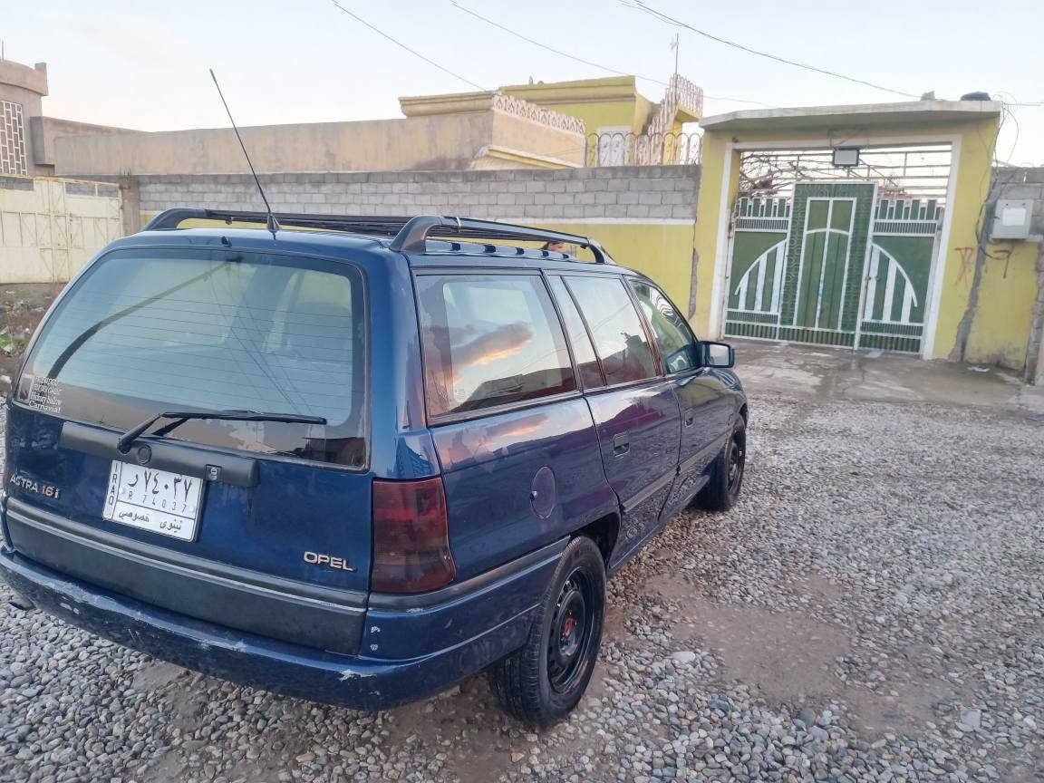 استرا للبيع موديل 1992 كير عادي ومحرك وكير شرط حجم 16صاحبها موجود شرط الوكاله والتحويل سنويتها لل ٢٠٢٧ بيها كابون مال بانزين صبغ مابيها ابد بس دوائر فقط السعر 46وبيها مجال بسيط للإستفسار *********** موصل, نينوى
