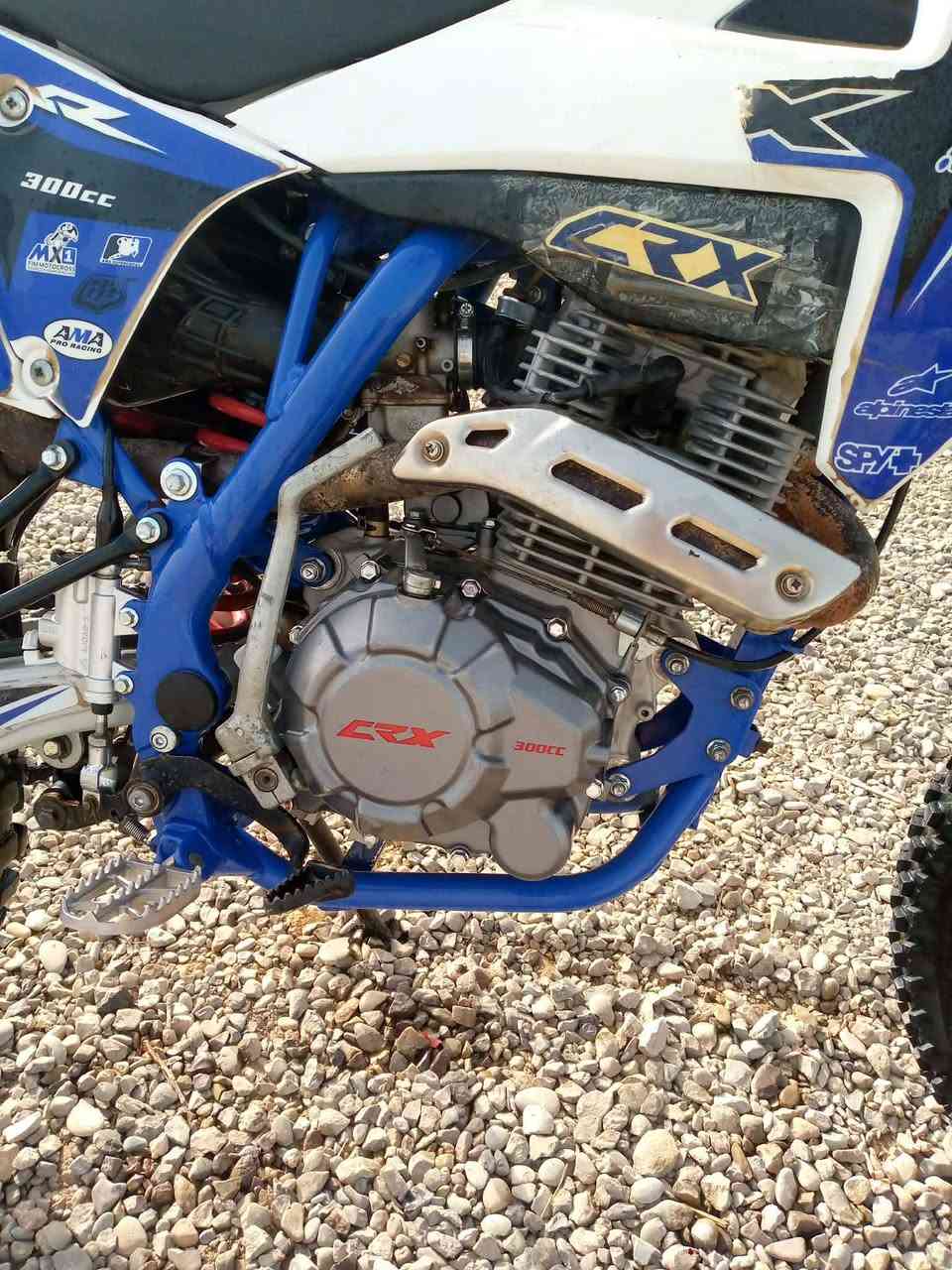 السلام عليكم (مكلف بل نشر)‏‪
قفاز محرك 300cc دراجه جديد ما مفتوح برغي بيها دراجه تجي وشوف النضافه 
مكان ديالى الخالص فلكه مصطفى جواد ‏‪0787 240 9078‬‏
