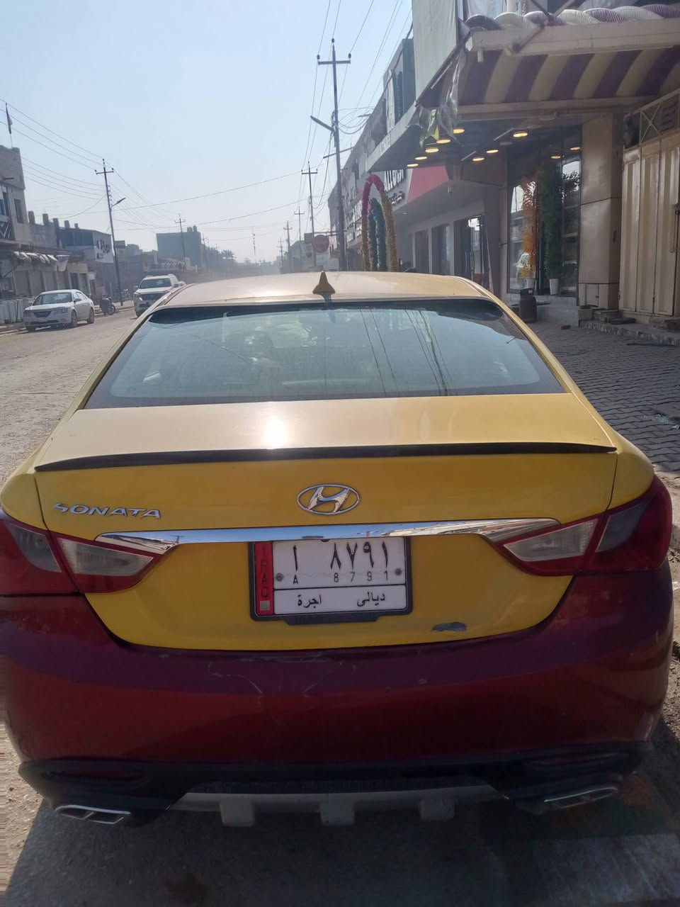 #السلام عليكم 
هونداي سوناتا مضلع موديل (2011)
كير محرك تبريد تدفئة صدر تخم تاير
كامله من كلشي واحلا من الصور 
شاشة+ كامره مصفرة هيئه وغرامات 
سنويه لل (2028) السعر (83)
للاستفسار الاتصال 📞 (***********)
مكان السيارة/ ديالى / الخالص/
