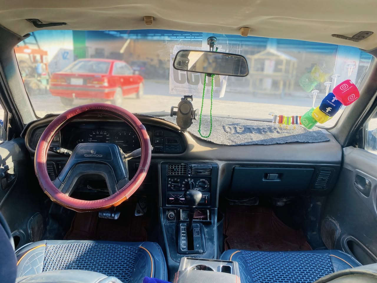 السلام عليكم دايو برنس موديل 95 سياره جديده بمعنه الكلمه من كير محرك شرط. صدرها كله جديد كهربائيات كلها شغاله تخم تايرات جدد جواها  تحويل ثاني يوم  سنويه بعدلها. شهرين يلا تصقط سياره حلوه وكاعده مال بيت سياره لا مال بيع ولا مال شره السعر(35) وبيها مجال وشعندك مرواس هم يرهم  *********** هاذه رقمي تصل ودلل
