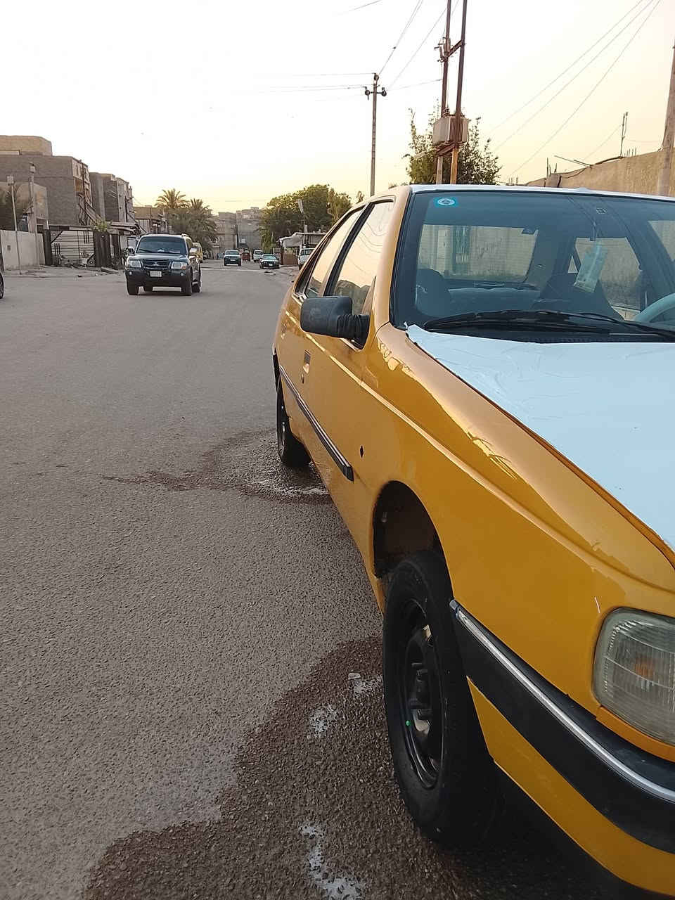 السلام عليكم من رخصت الادم بيجو روئ مديل2009كير ومكينه تبريد ثلج كشر كله مكفول تخم تاير صدر كله جديد لا تنقيص ولا تبخير كهربائيات كلها شغاله السياره بعد احلا من الصور سنويه ل30 هئا مصفره ربع ما عليها تحويل ثاني يوم رايدها ب27 وبيها مجال بصيط مكاني بغداد البياع قرب الشهداء وهذا رقمي ***********
