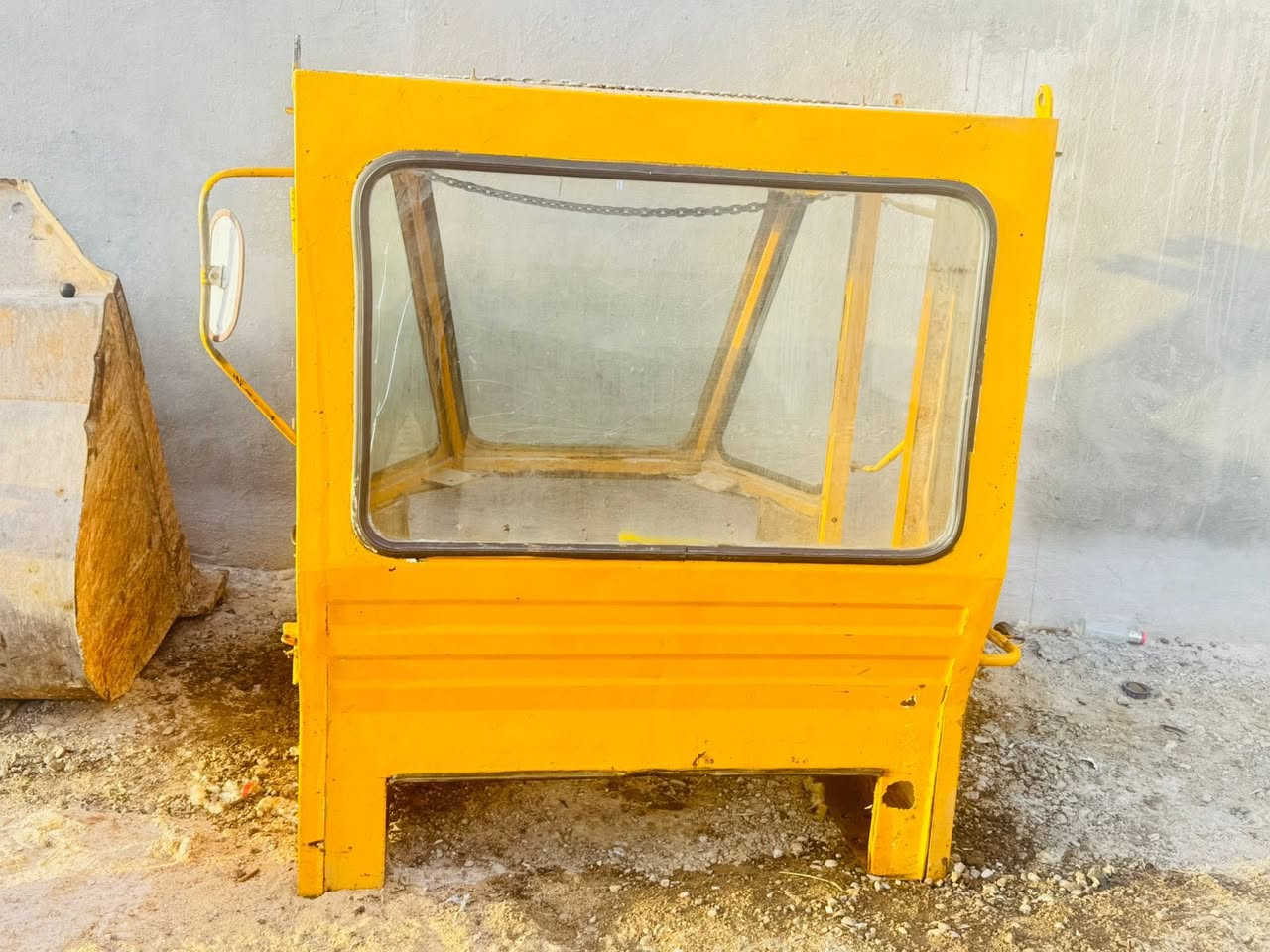 قماره شفل للبيع جديده نقص باب واحد سعر 900 الف  عنوان بغداد  الاتصال ***********
