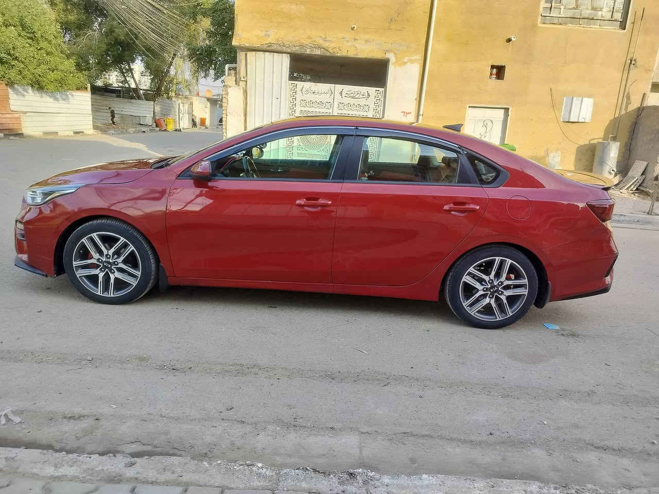 السلام عليكم للبيع كيا فورتي(S) مديل 2019 ؤارد امريكي حادثهه بنيد  ؤجاملغين سؤنارهه مرفق بلمنشؤر سيارة حلوة ؤجاهزه ماشيه 80  مكينة وكير مكفؤلات صدر خلفي امامي جديد  تخم تايرجدد سياره جاهزه كاملة مؤاصفات  شاشة كبيرة تدعم كار بلي وتحكم ستيرن جهتين شاشة اعطال 3 انضمة قيادة تحديد مسار سياقه ذاتيه حساسات خلفيه كامره دؤاره فتحه سقف دؤاخل جلد  منضؤمه زنؤن  كيرها AT المرغوب رقم بغداد الجديد  تحويل مباشر مكاني بغداد السعر 119 شراي اتصل عرقم ؤتدلل ***********
