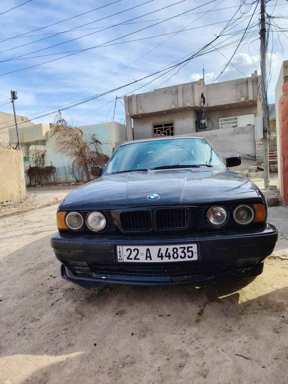 بيئم موديل 1992 حجم 525 فول  محرك كير صدر غرفه كله جديد محرك وكير  صقر دبل فانوص. رقم اربيل هزه جديده تبريد ثلج صدر تخم تاير. مناقصها بس صوت بل باور بشاره فقط  السعر 64 وبيها مجال مكان سياره صلاح الدين بيجي الاستفسار *********** بي واتساب
