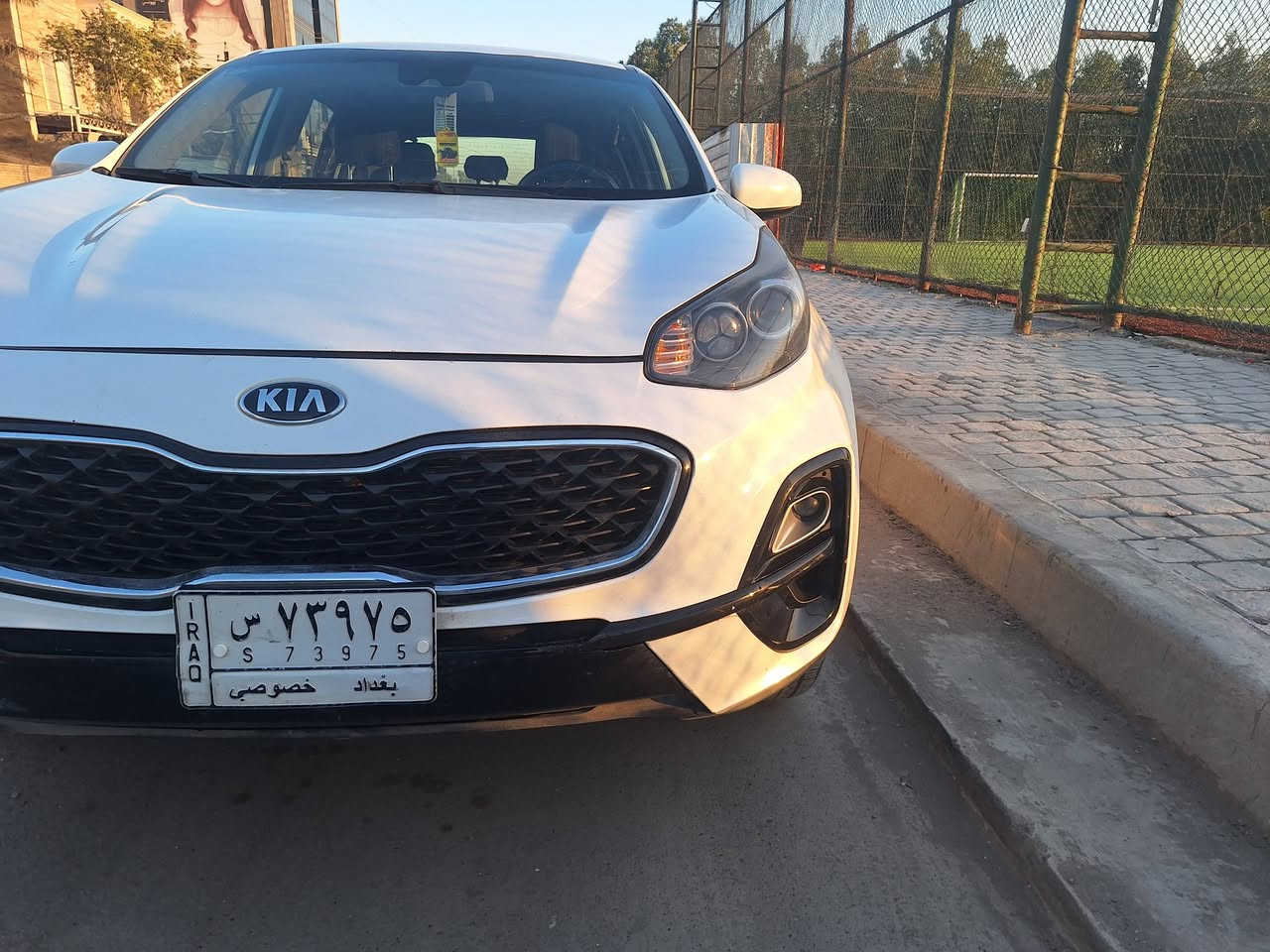 سلام عليكم
كيا سبورتج 2022 وارد امريكي 
ماشيه 62 حادث خلفي بدون تبديل 
السونار مرفق بالصور 
نص فول مواصفات معروفه للبيع ب ١٨٥ 
مكانها الامين 
***********
